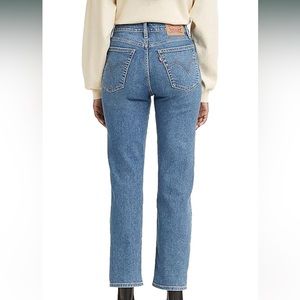 LEVI Wedgie Straight Jeans in Classic Blue size 28